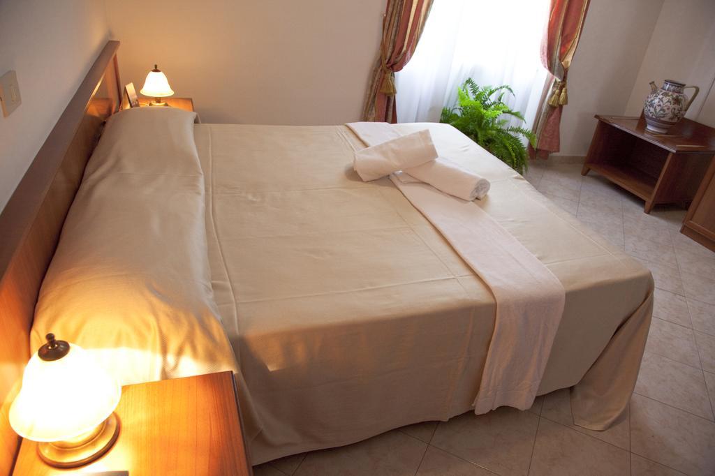 Assisi Garden Hotel Exterior photo